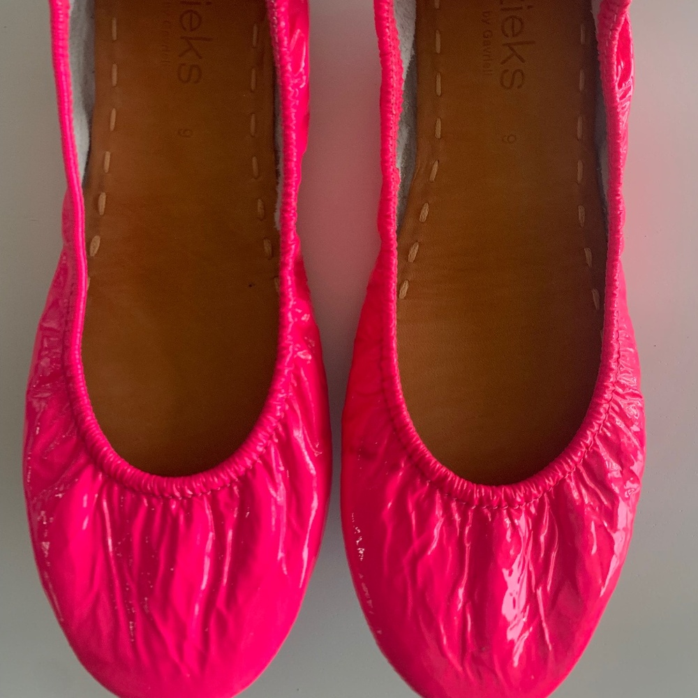 Pop Pink Tieks size 9